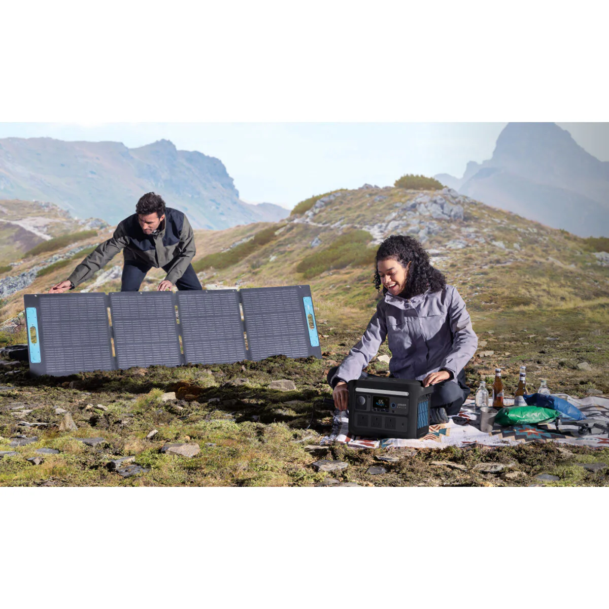 Anker C800X Plus Portable Power Station 768Wh & 200W Anker Solix Foldable Solar Panel - Image 4