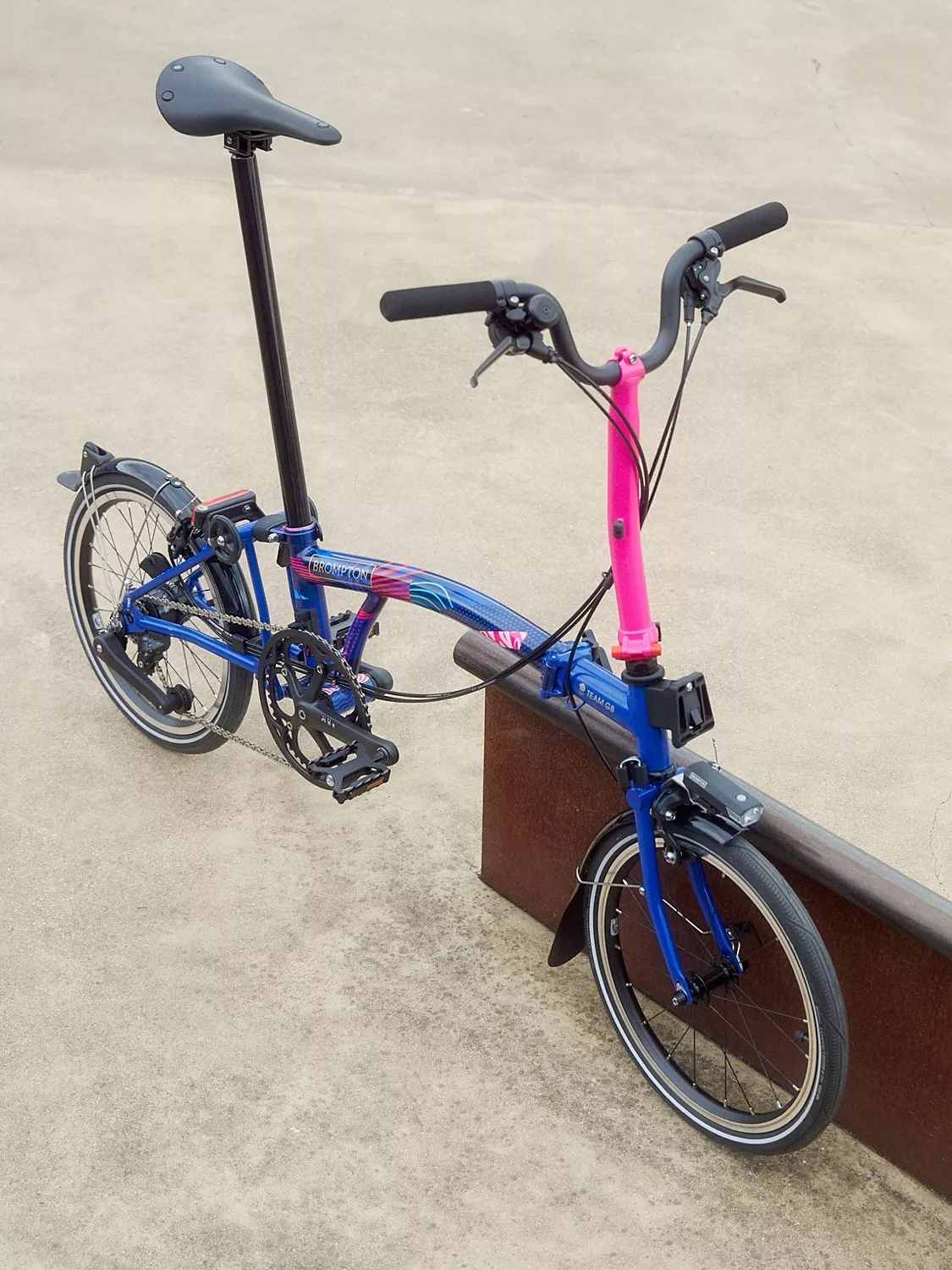 Brompton Team GB’s P Line 12-Speed Mid Handlebar Folding Bike, Team GB - Image 6