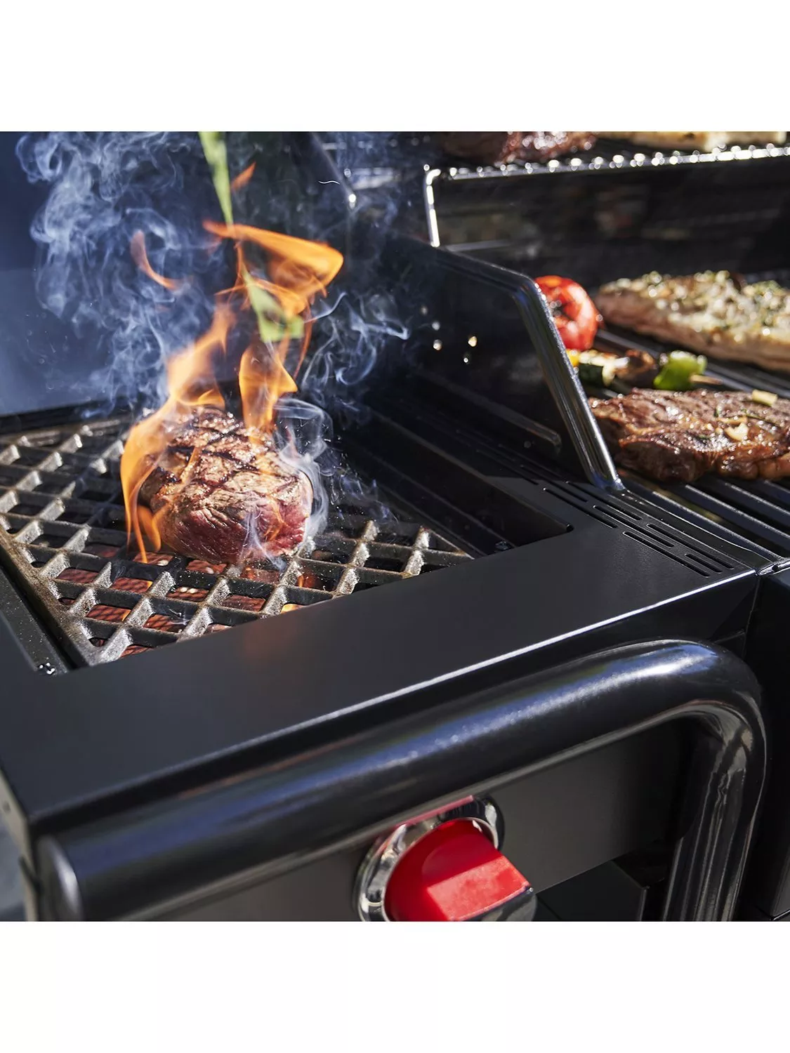 Char-Broil Gas2Coal Special Edition 3-Burner Gas & Charcoal Hybrid BBQ - Image 5
