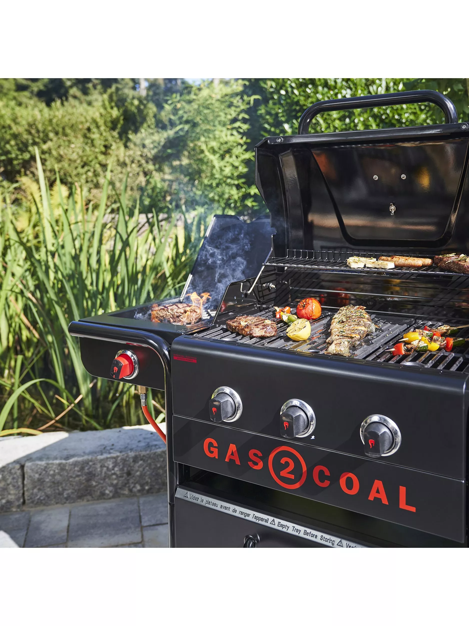 Char-Broil Gas2Coal Special Edition 3-Burner Gas & Charcoal Hybrid BBQ - Image 8