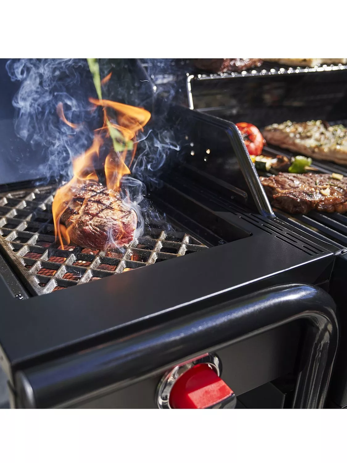 Char-Broil Gas2Coal Special Edition 4-Burner Gas & Charcoal Hybrid BBQ - Image 5