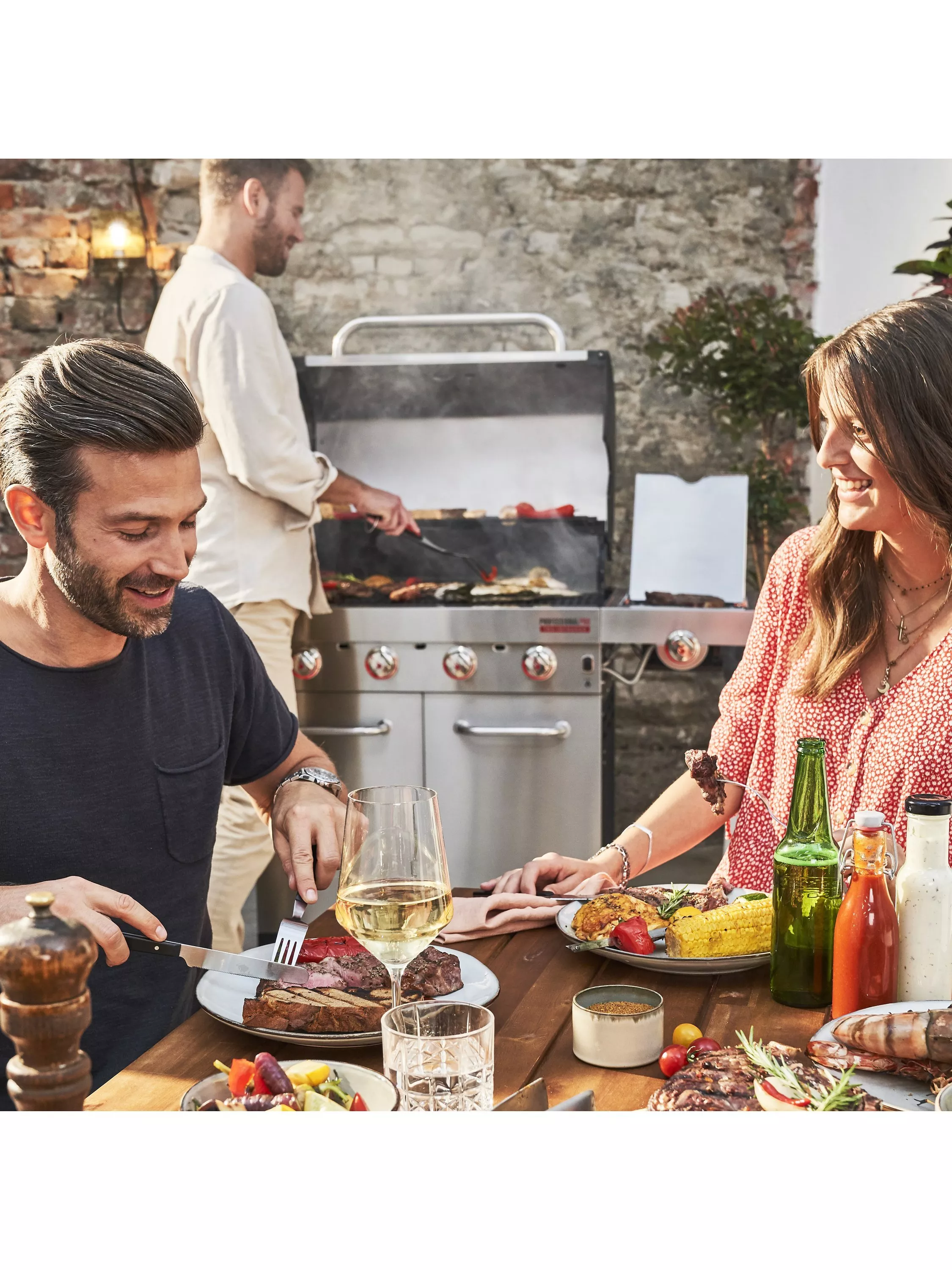 Char-Broil Professional PRO S4 4-Burner Gas BBQ - Image 8