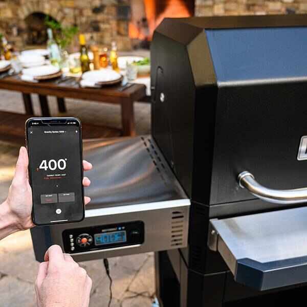 Masterbuilt Gravity Series® 1050 Digital Charcoal Grill + Smoker MB20041320 - Image 5