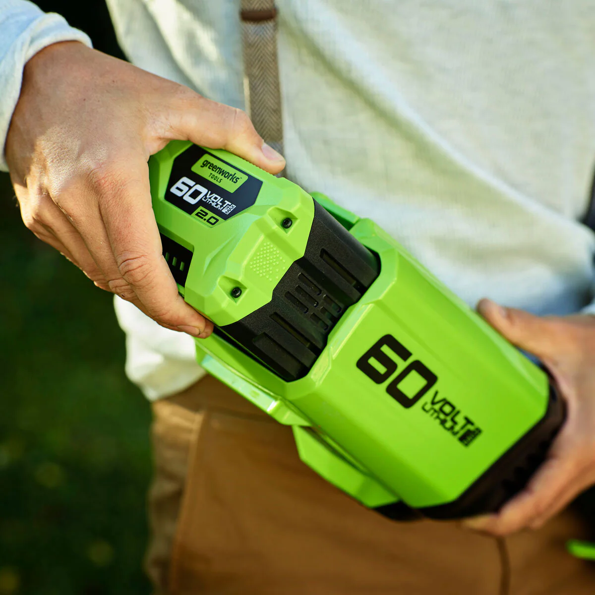 Greenworks 60V Charger + 60V (2Ah) Lithium-ion Battery - Image 3