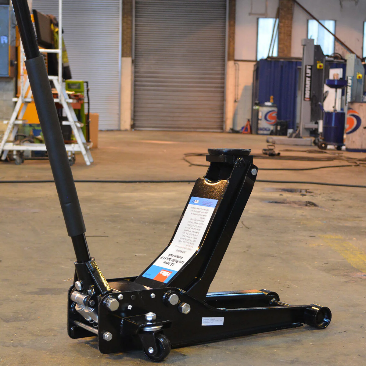 Hilka 2.5 Tonne Low Profile Fast Lift Jack - Image 3