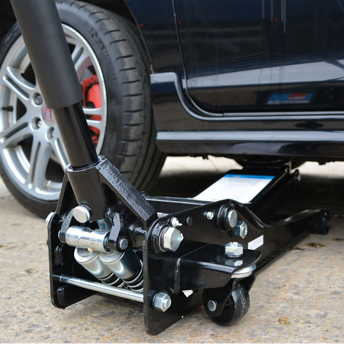 Hilka 2.5 Tonne Low Profile Fast Lift Jack - Image 4