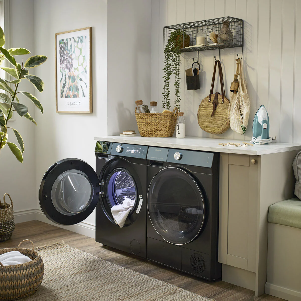 Hisense WF7S1247BB, 12kg, 1400rpm, Washing Machine A Rating in Black - Image 2
