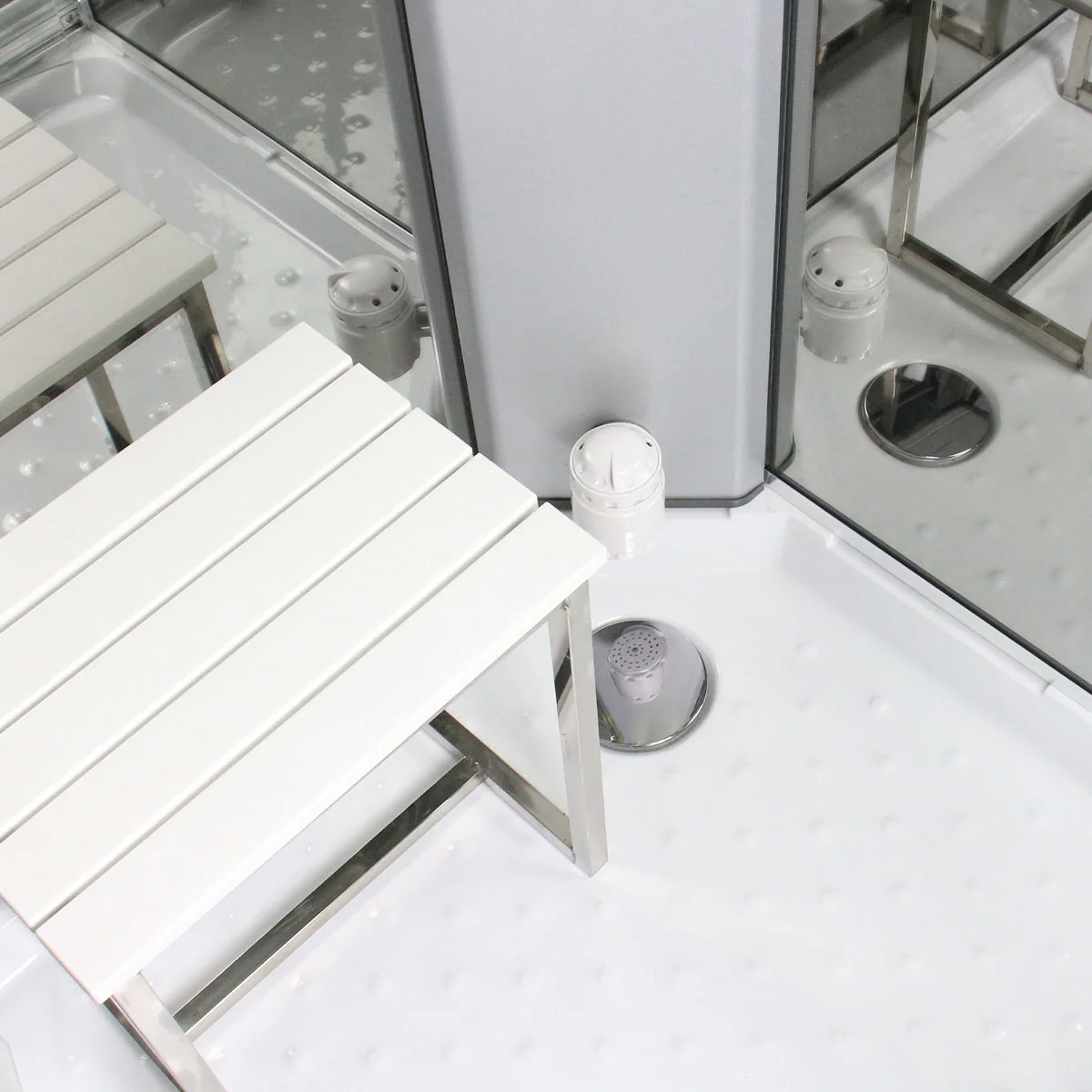 Insignia Diamond 900mm Quadrant Steam Shower with Chrome Frame - Image 7