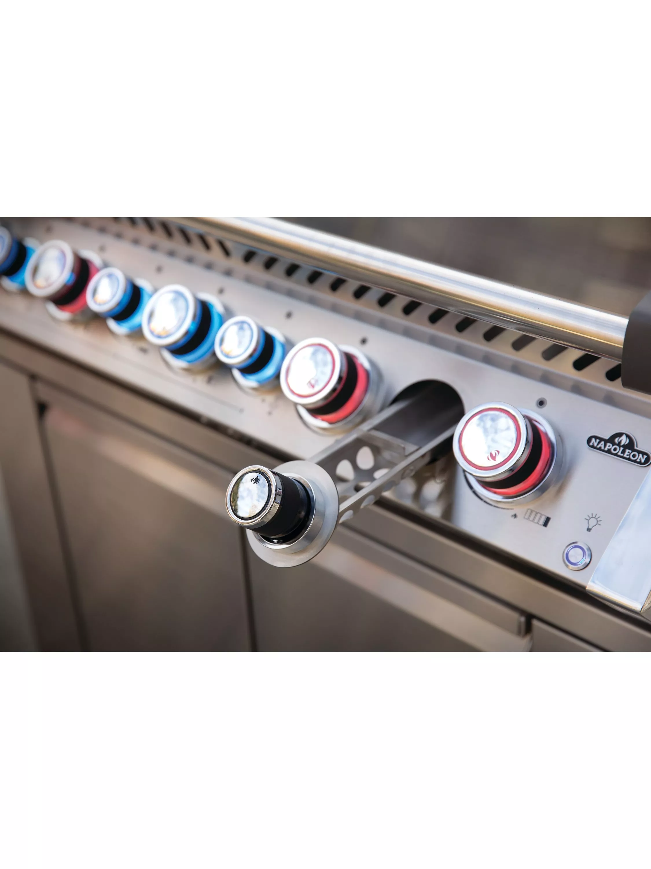 Napoleon Prestige Pro 665 Stainless Steel 8-Burner Gas BBQ - Image 2