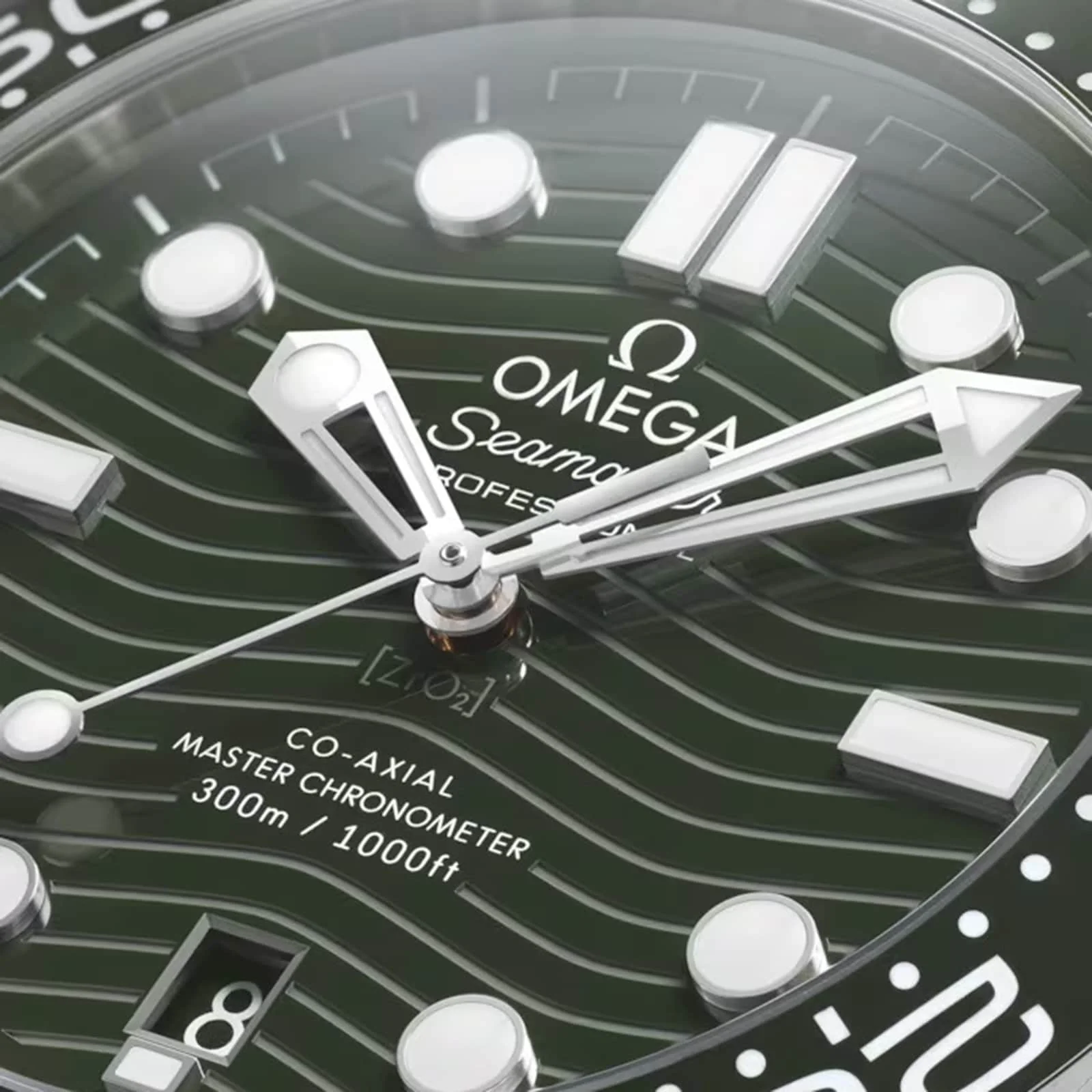 Omega Seamaster Diver 300m Co-Axial Master Chronometer 42mm Mens Watch Green - Image 3