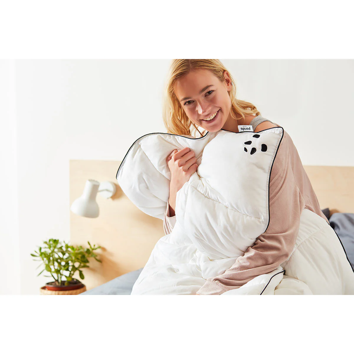 Panda The Cloud Bamboo 10.5 Tog All Seasons Duvet, Double - Image 4
