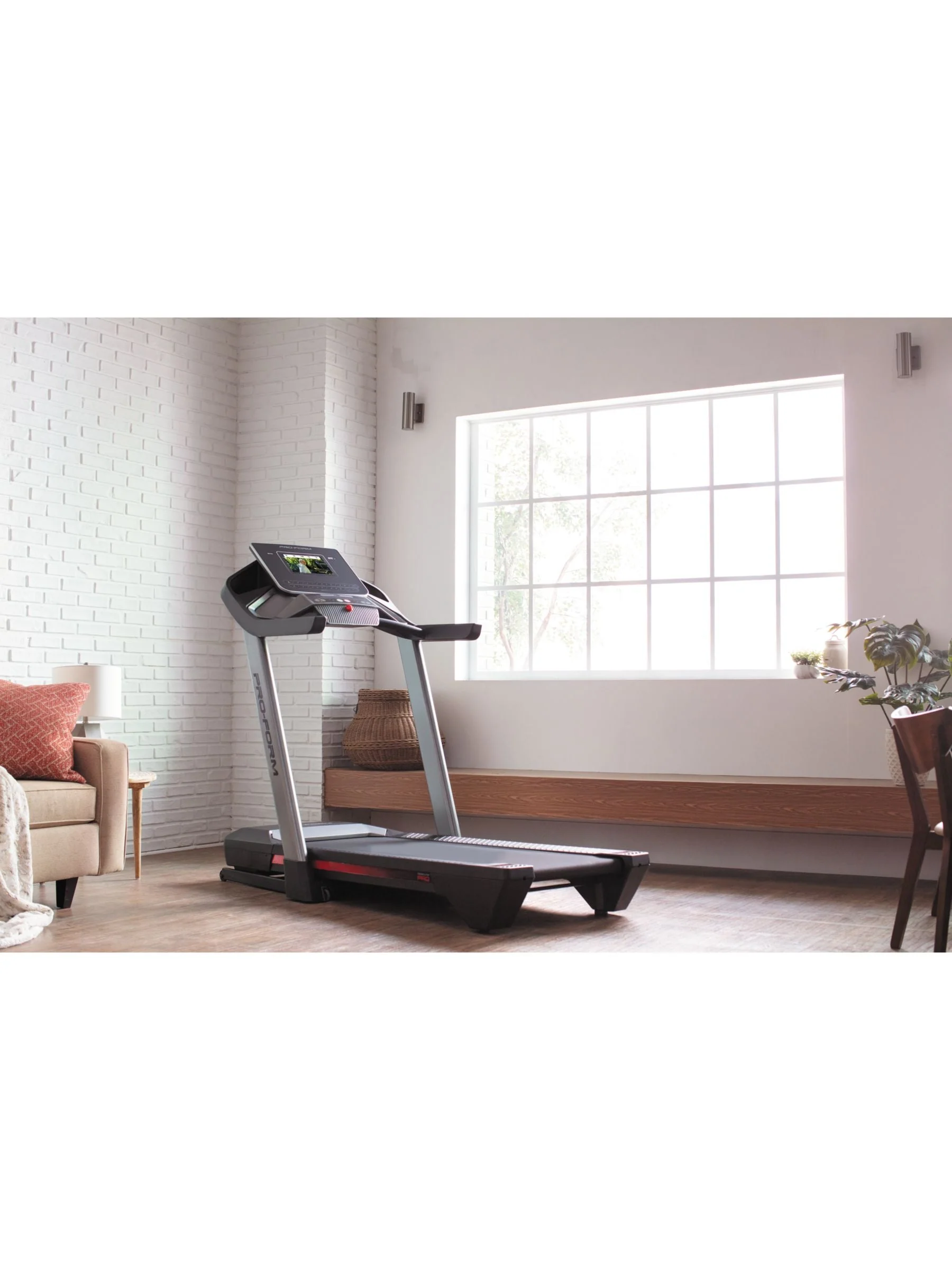ProForm Pro 2000 Folding Treadmill - Image 10