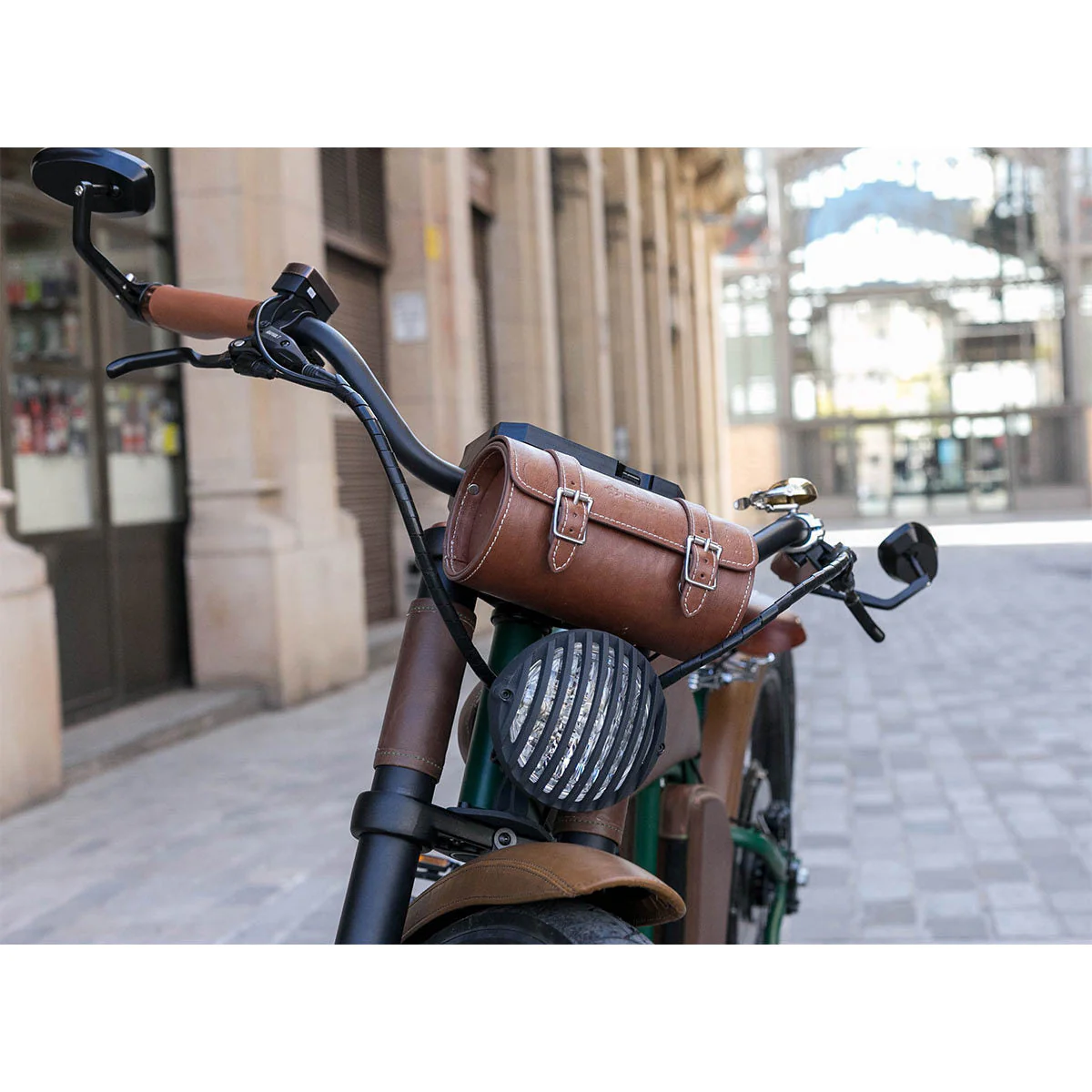 Rayvolt cruzer v3 e-bike lights rear view mirrors leather bag set assistance - Image 5
