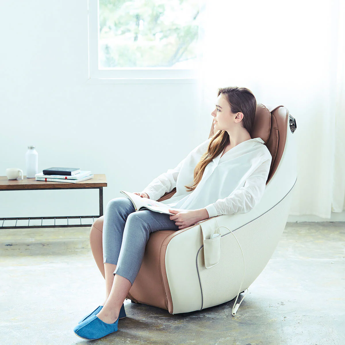 SYNCA CirC Massage Chair in Beige - Image 8