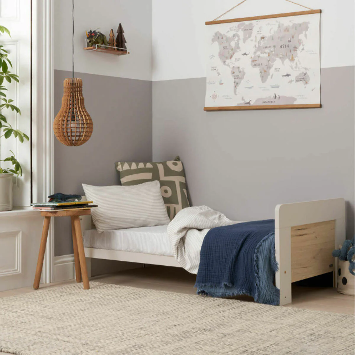 Tutti Bambini Alba Mini Cot Bed with Sprung Mattress, White & Distressed Oak - Image 4