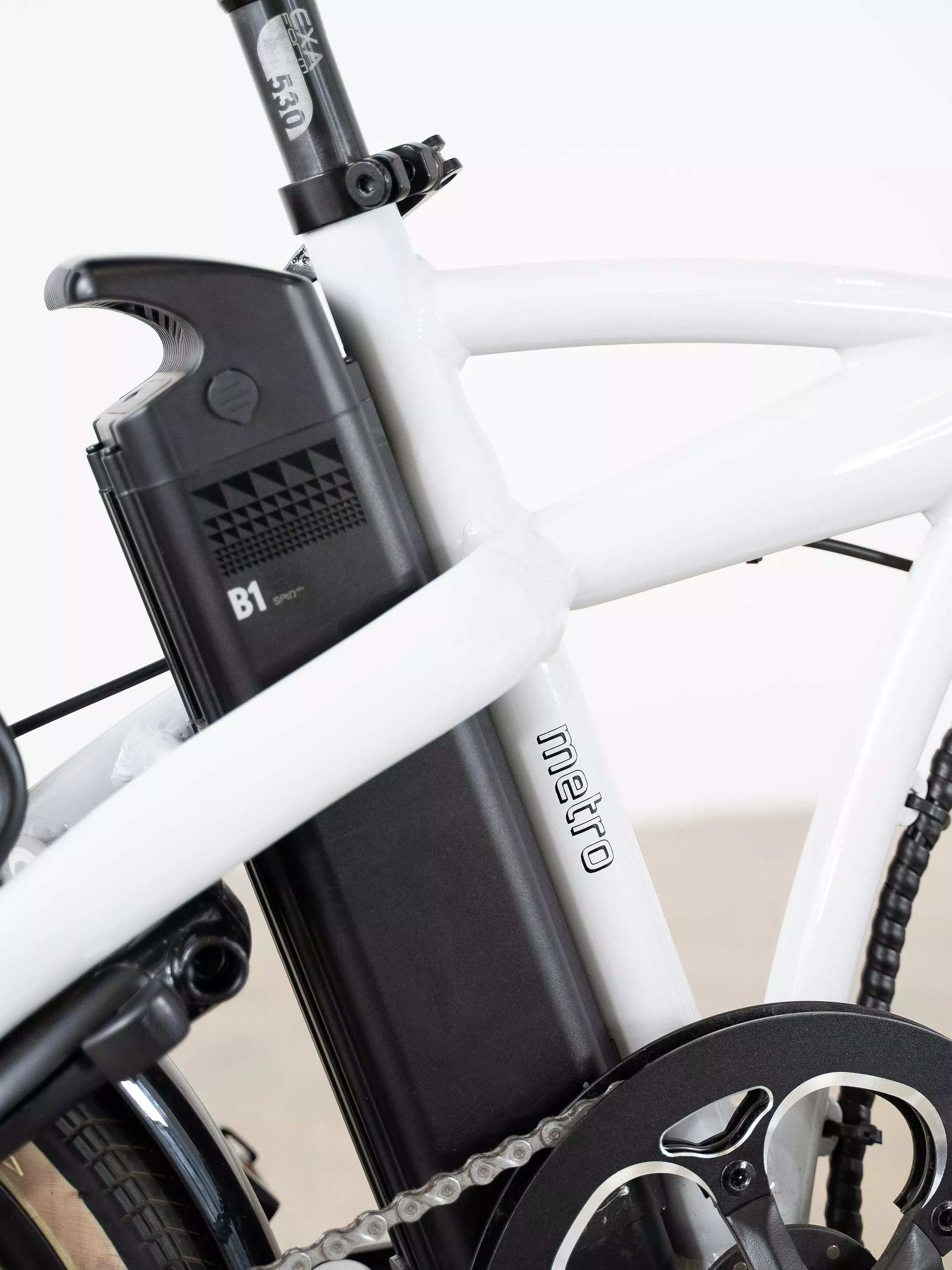 Volt Metro Folding e-Bike, Light Grey - Image 5
