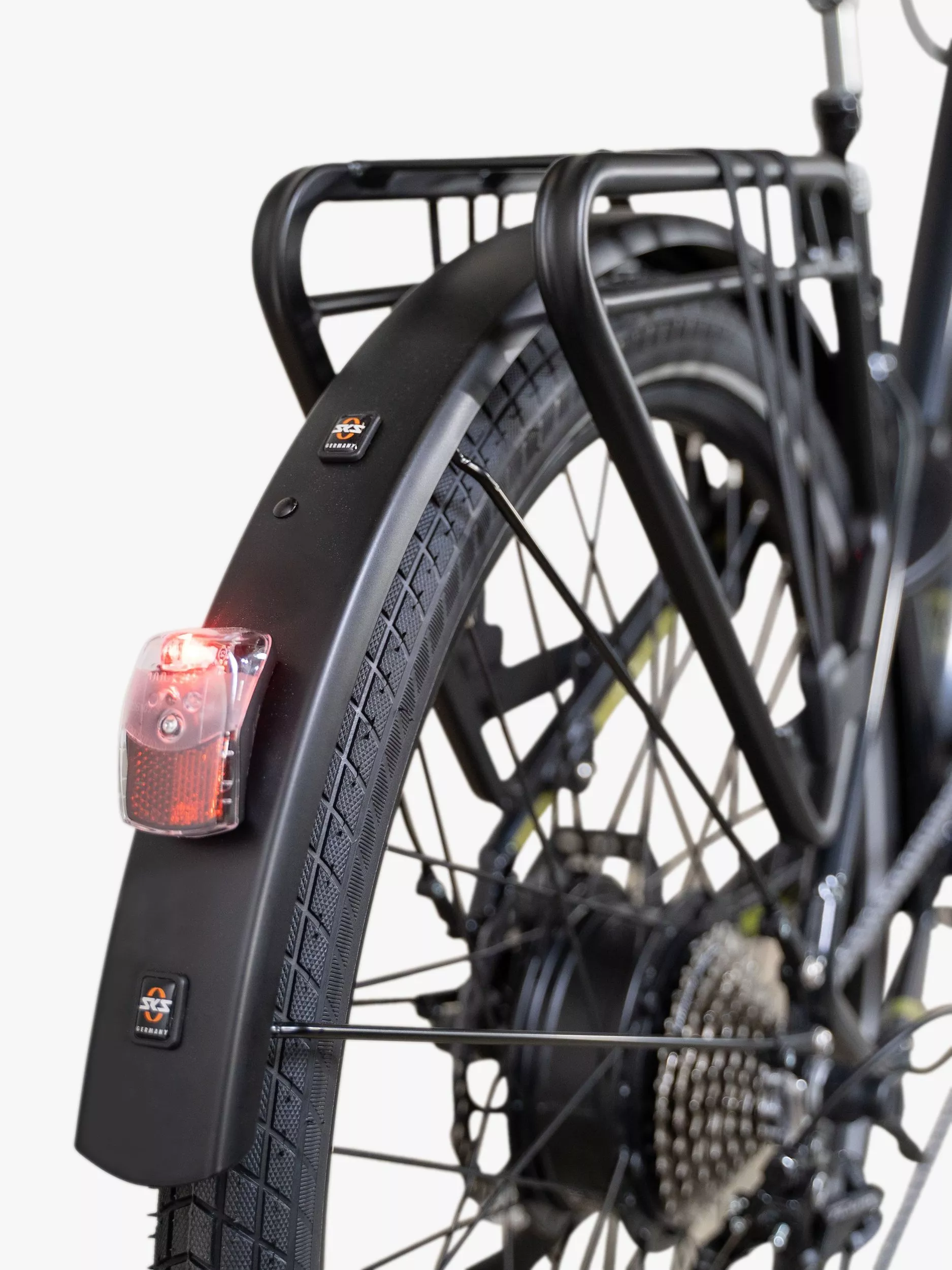 Volt Pulse Low Step Hybrid e-Bike, Space Grey - Image 7