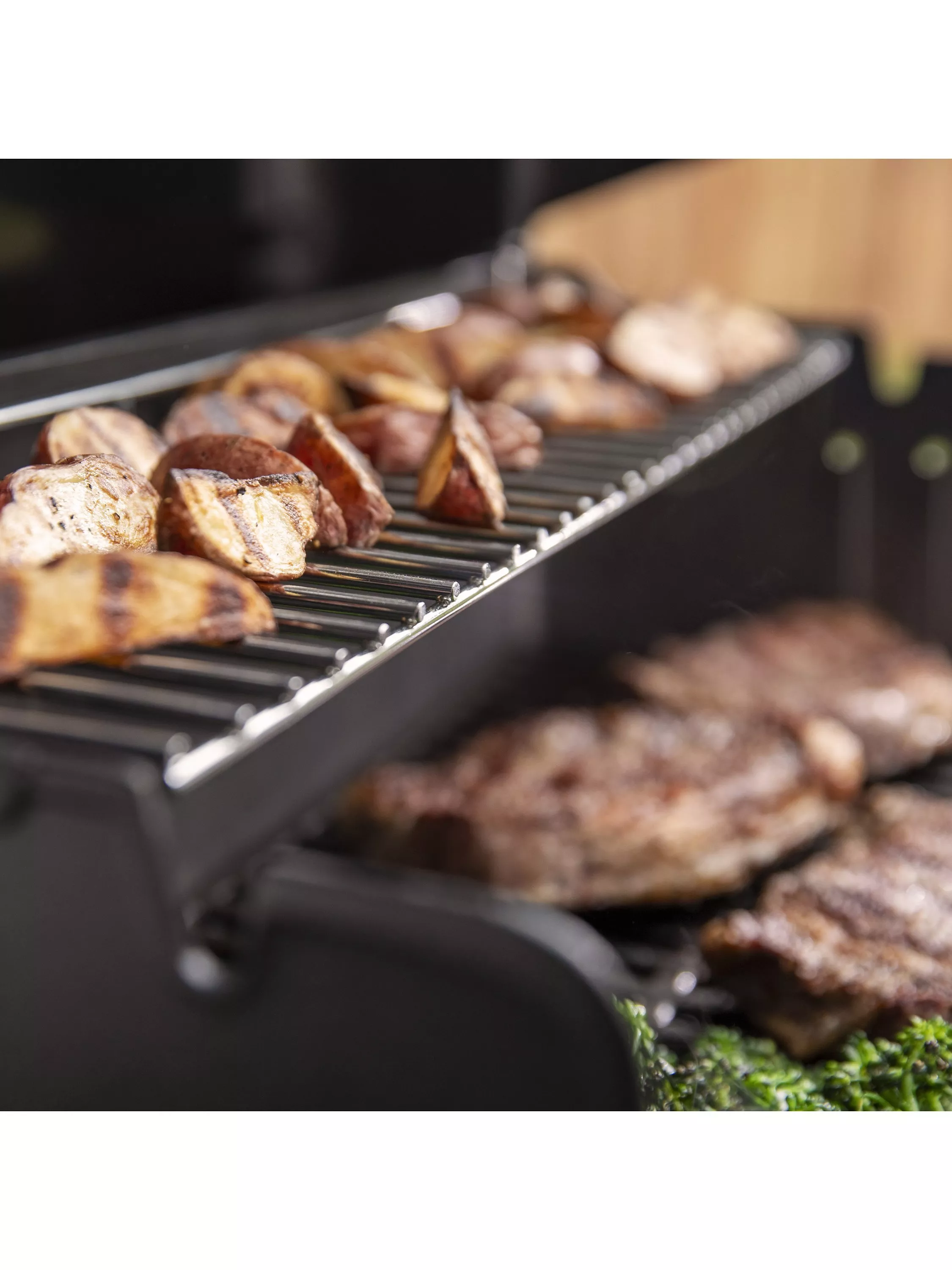 Weber Genesis E-315 3-Burner Gas BBQ - Image 6