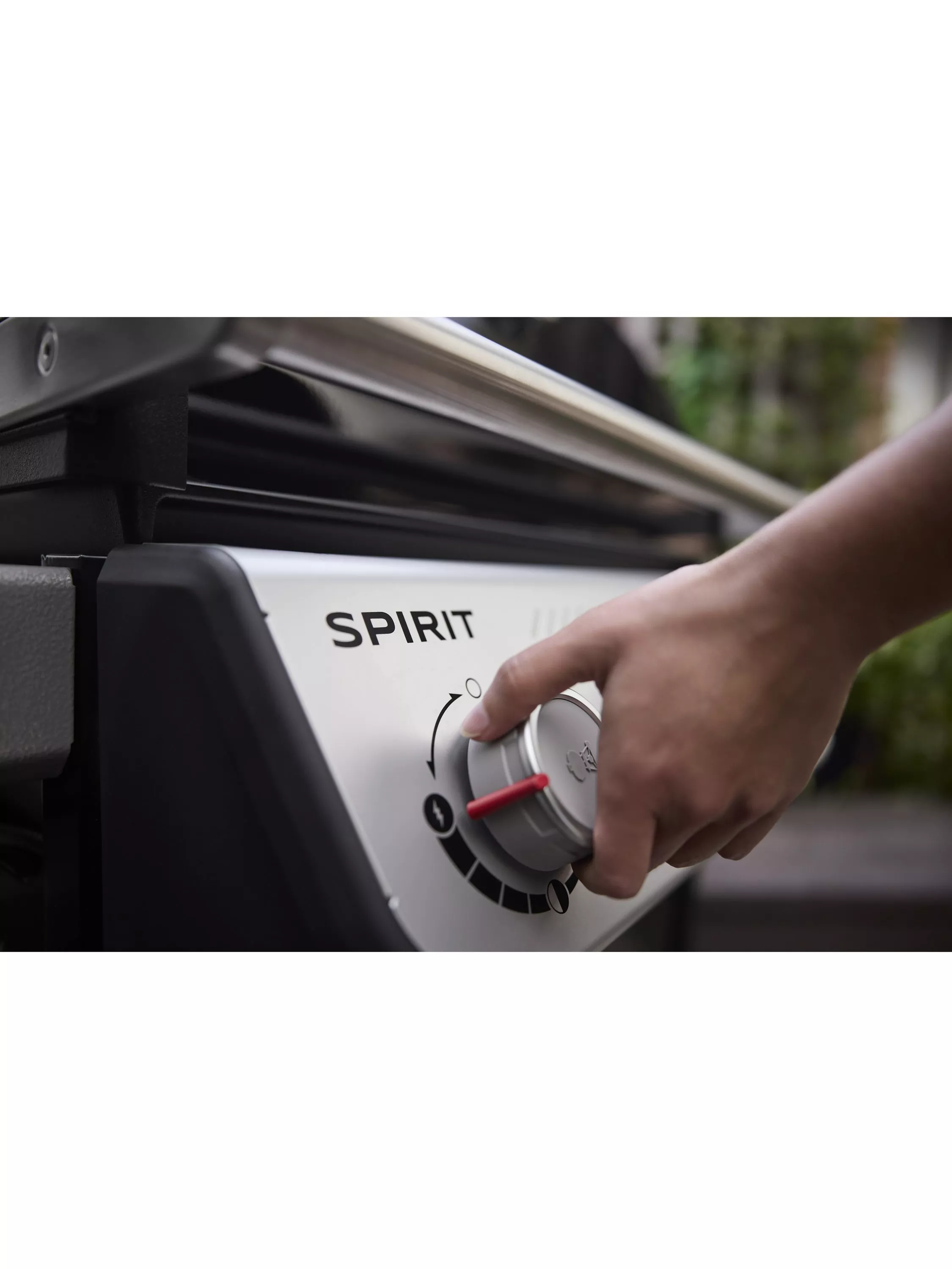 Weber Spirit E-425 GBS 4-Burner Gas BBQ with Sear Zone - Image 6