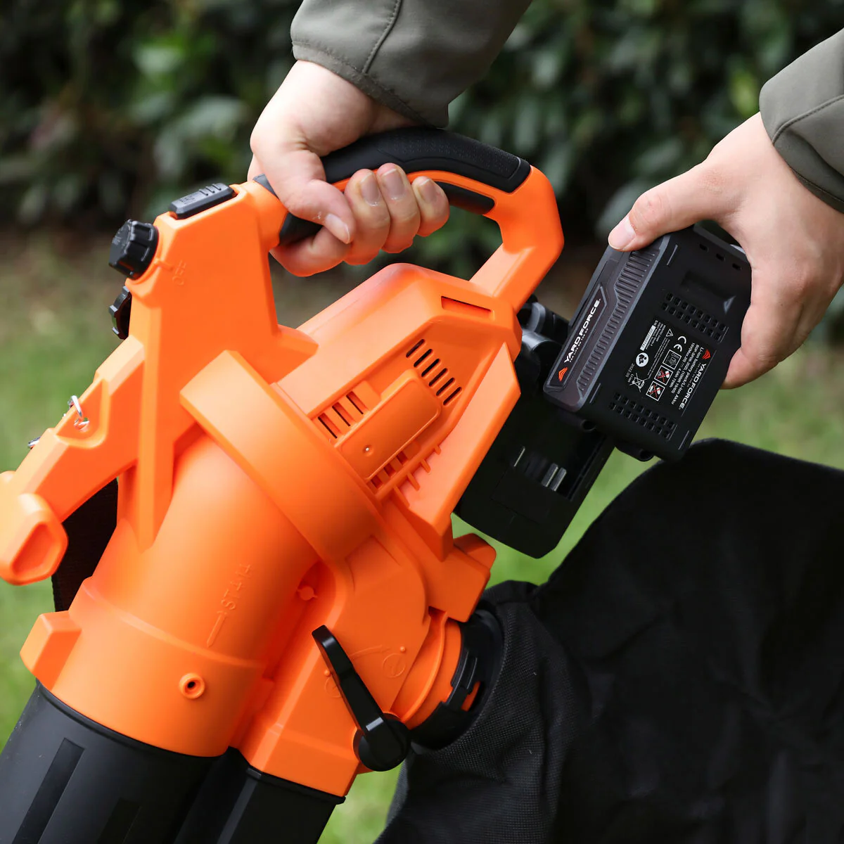 Yard Force 40V Blower Vaccum + 2 x 20V (4Ah) Battery & Twin Charger Bundle - Image 2